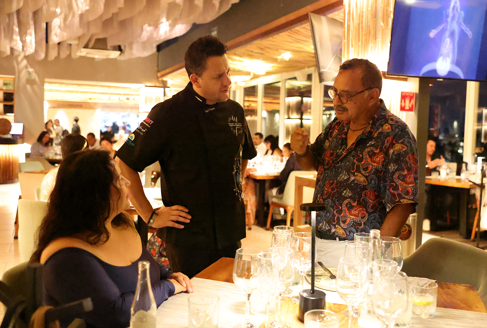 Chef Ángel Vázquez y Elías Sapién